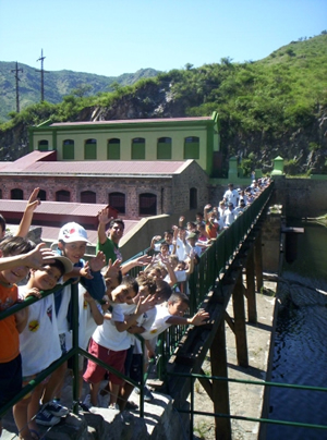 chicos de Unión Eléctrica